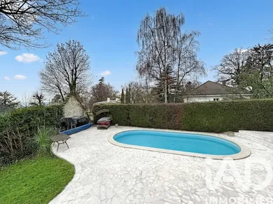 Traditional house in Montmorency (95160)