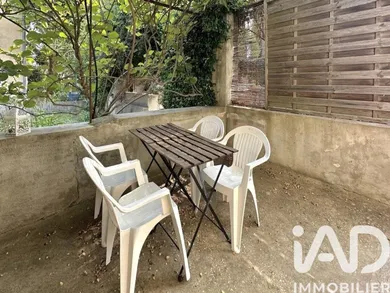 Apartment in Pont-Saint-Esprit (30130)