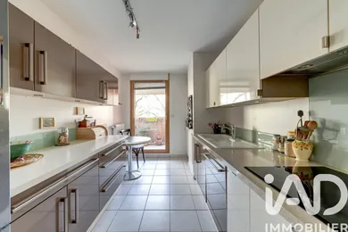 Apartment in Caluire-et-Cuire (69300)
