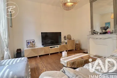 Apartment in Hyères (83400)