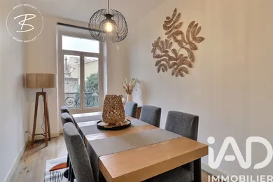 Apartment in Hyères (83400)
