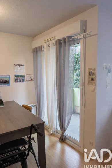 Appartement à Saint-Seurin-sur-l'Isle (33660)