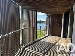 Apartment in Bordeaux (33300)