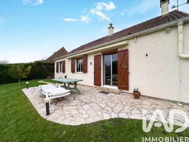 Traditional house in Villeneuve-la-Guyard (89340)