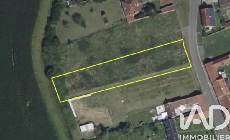 Terrain à Bouillancourt-la-Bataille (80500) · 67 300 €