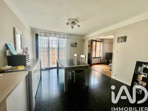 Apartment in Gardanne (13120)