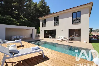 Maison à Hyères (83400)