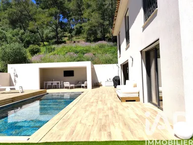 Maison à Hyères (83400)