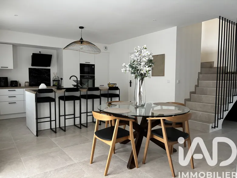 Maison 6 pièces 110 m² · à Carpentras · 110 m² · 345 000 €