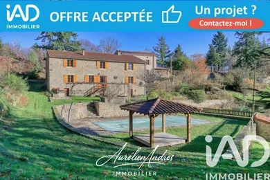 Maison traditionnelle à Saint-Jean-Chambre (07240)