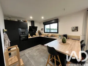 Maison à Saint-Romain-de-Benet (17600)