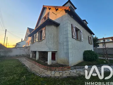 Maison à Sainte-Geneviève-des-Bois (91700)