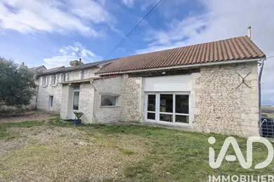 Maison traditionnelle à Lémeré (37120)
