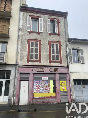 Building in Tarbes (65000)