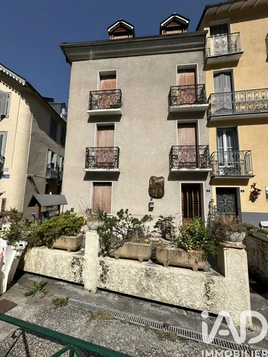 Building in Cauterets (65110)