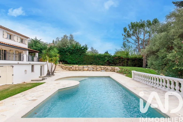 Maison 7 pièces 210 m² · à Tourrettes-sur-Loup · 209,9 m² · 1 250 000 €