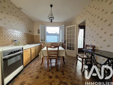 Detached house in Parthenay (79200)