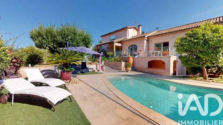 Maison 6 pièces 147 m² · à Fréjus · 147 m² · 850 000 €