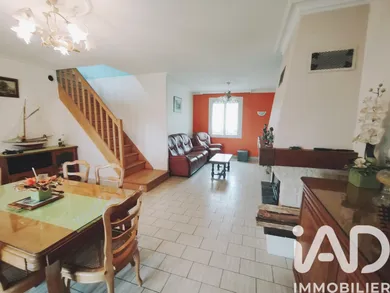 Pavillon à Yvré-l'Évêque (72530)