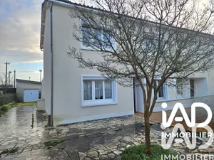 Maison de ville à Ruffec (16700)