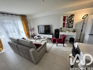 Apartment in Cannes-Écluse (77130)