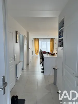 Apartment in Cannes-Écluse (77130)