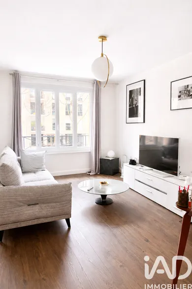 Apartment in Paris (75007)