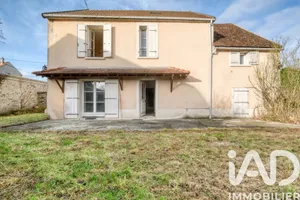 Maison de campagne à Mouroux (77120)