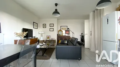 Appartement à Bordeaux (33300)