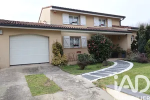 House in Artigues-près-Bordeaux (33370)