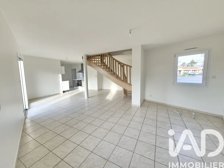 Maison 4 pièces 102 m² · à Bellevigny · 102 m² · 227 500 €