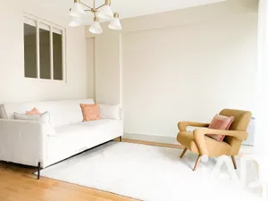 Apartment in Paris (75008)