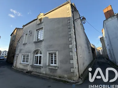 House in Thouars (79100)