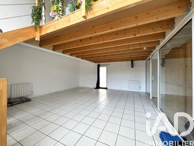 Building in Fontenay-le-Comte (85200)