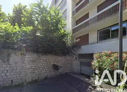 Parking à Paris (75015)