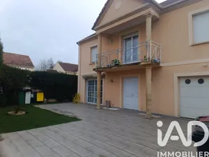 House in Savigny-le-Temple (77176)