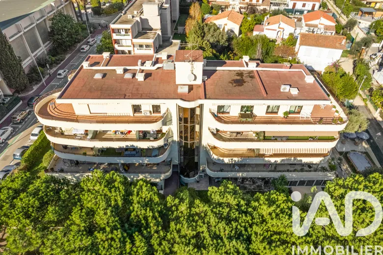 Appartement 6 pièces 211 m² · à Cagnes-sur-Mer · 211 m² · 1 195 000 €