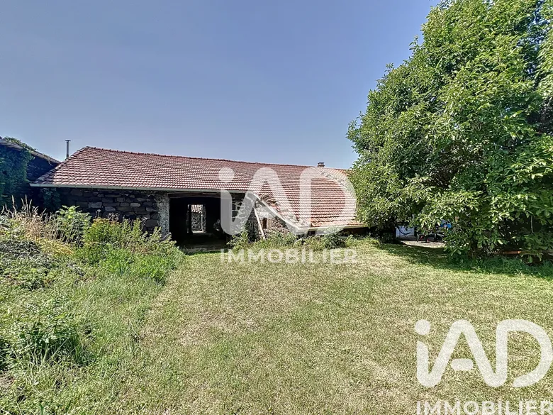 Maison 4 pièces 64 m² · à Saint-Martin-de-Fugères · 64 m² · 69 000 €
