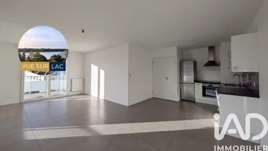 Apartment in Bordeaux (33300)