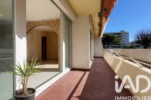 Apartment in Antibes (06600)