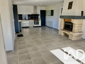 House in Saint-Quentin-de-Baron (33750)