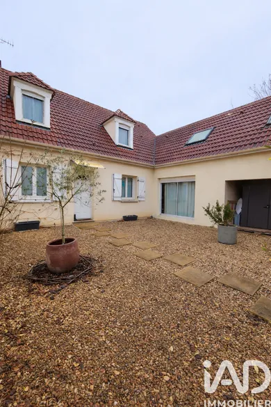 Traditional house in Changis-sur-Marne (77660)