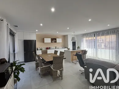 Maison de ville à Mèze (34140)