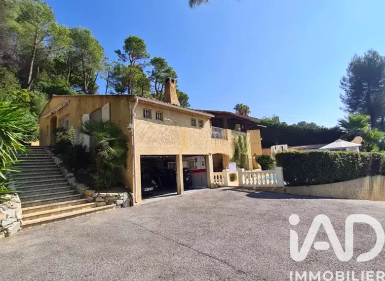 Maison 5 pièces 145 m² · à La Gaude · 145 m² · 850 000 €