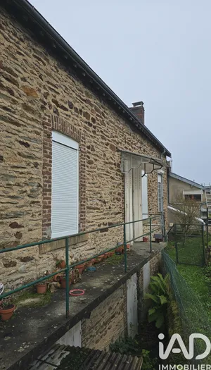 Immeuble à Bogny-sur-Meuse (08120)