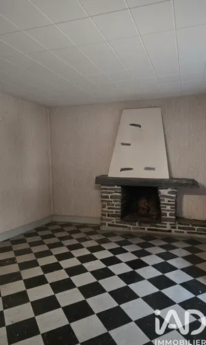 Immeuble à Bogny-sur-Meuse (08120)