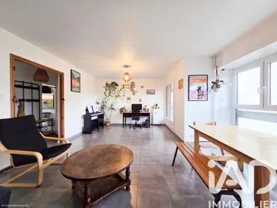 Apartment in Grenoble (38100)
