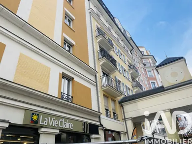 Apartment in Romainville (93230)