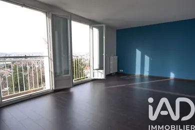 Apartment in L'Haÿ-les-Roses (94240)