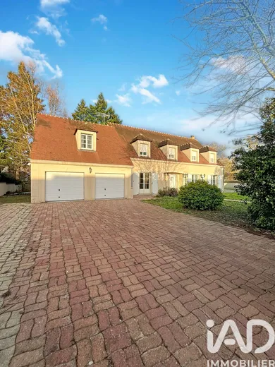 Maison traditionnelle à Chailly-en-Bière (77930)